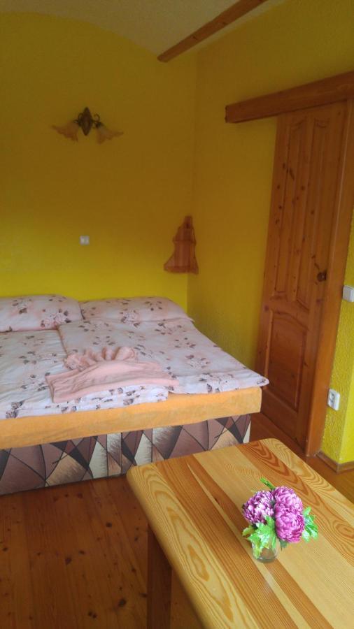 Penzion Apartmany Becov Becov nad Teplou Ngoại thất bức ảnh