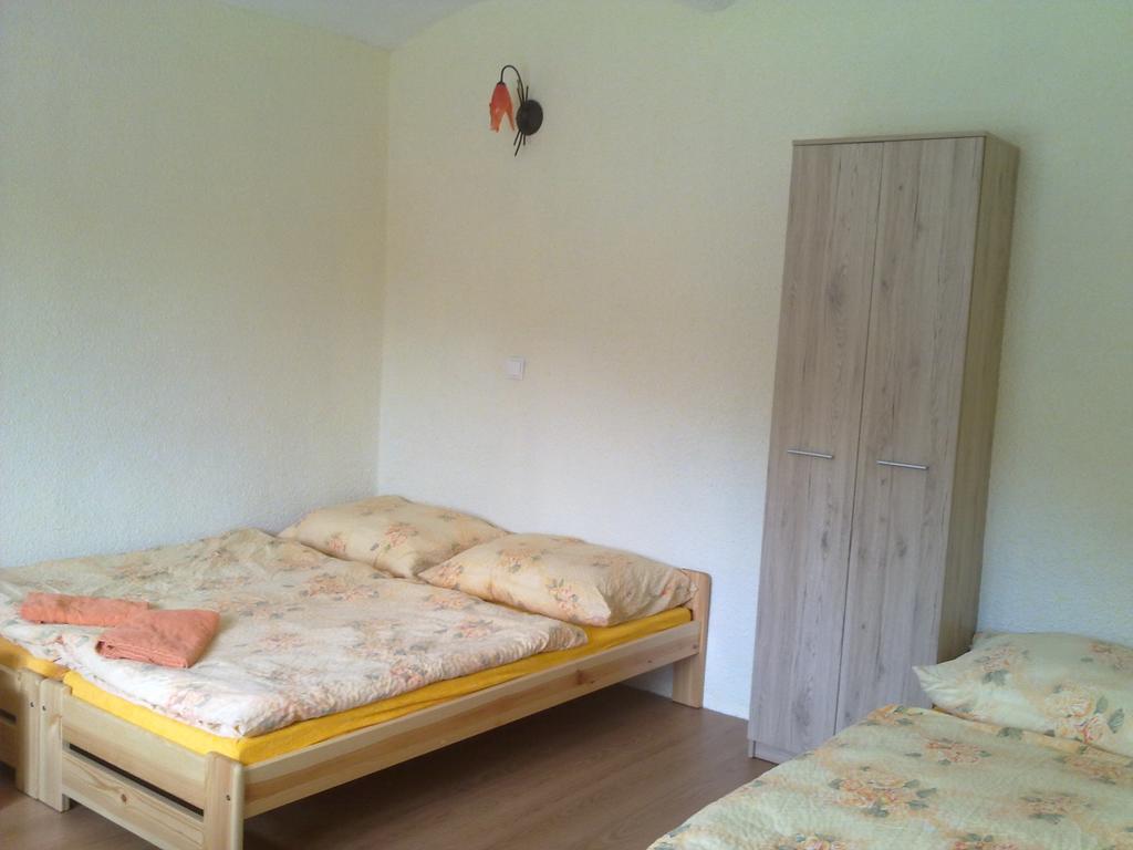 Penzion Apartmany Becov Becov nad Teplou Ngoại thất bức ảnh